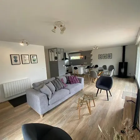 Maison Mitoyenne Chaleureuse Avec Piscine Chauffée Villa