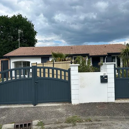 Villa Maison Mitoyenne Chaleureuse Avec Piscine Chauffée *