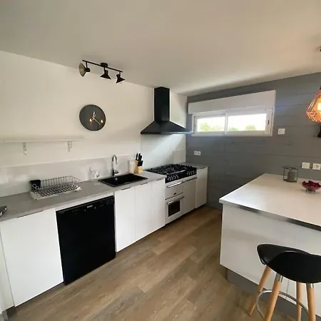 Maison Mitoyenne Chaleureuse Avec Piscine Chauffee Villa *