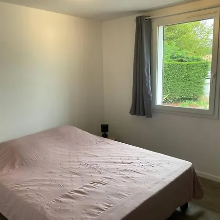 Maison Mitoyenne Chaleureuse Avec Piscine Chauffee *