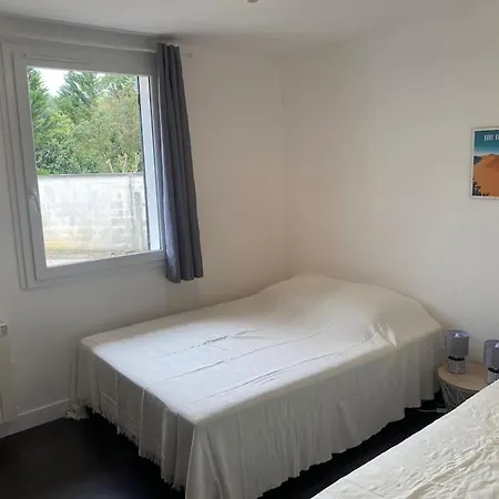 Villa Maison Mitoyenne Chaleureuse Avec Piscine Chauffee *