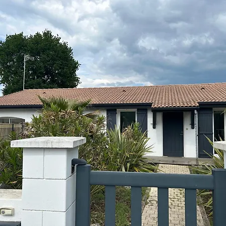 Maison Mitoyenne Chaleureuse Avec Piscine Chauffee Villa *