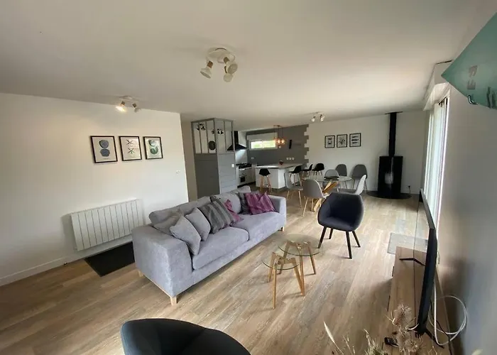 Maison Mitoyenne Chaleureuse Avec Piscine Chauffée Villa