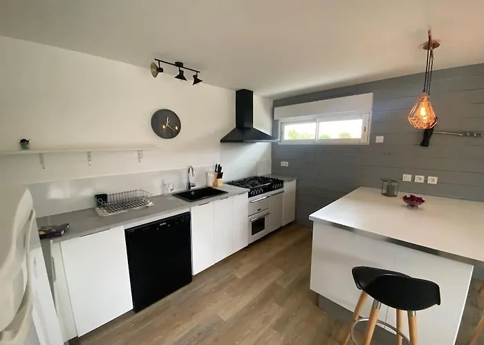 Maison Mitoyenne Chaleureuse Avec Piscine Chauffée Villa *